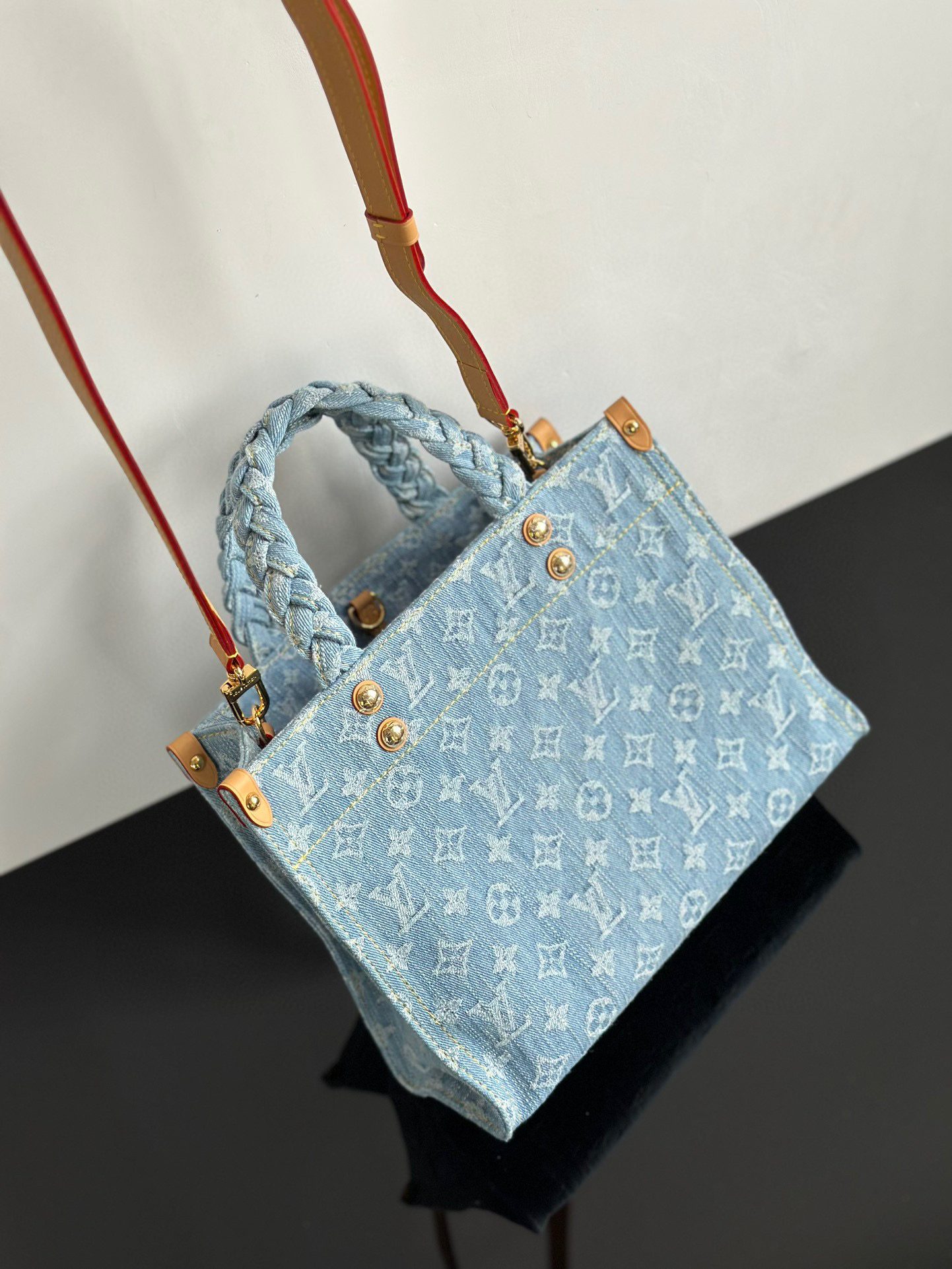 Louis Vuitton LET GO Small handbag view 2