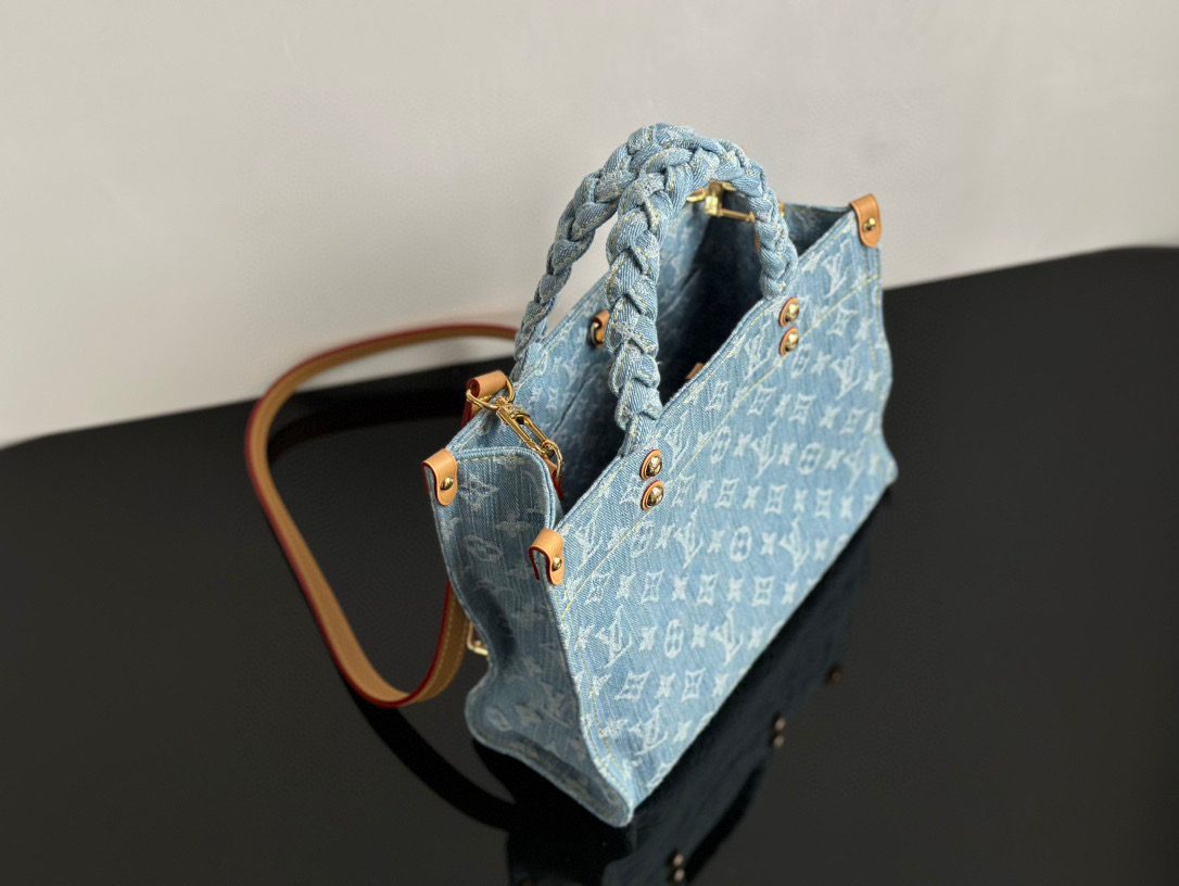 Louis Vuitton LET GO Small handbag view 4