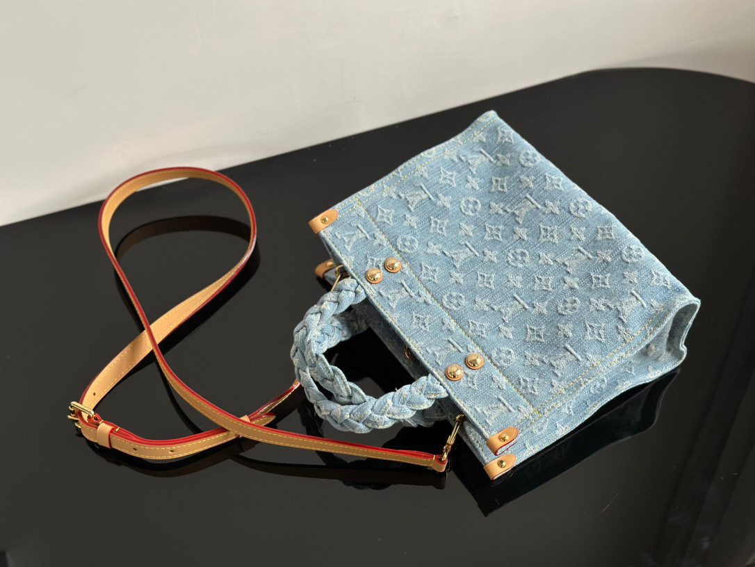 Louis Vuitton LET GO Small handbag view 5