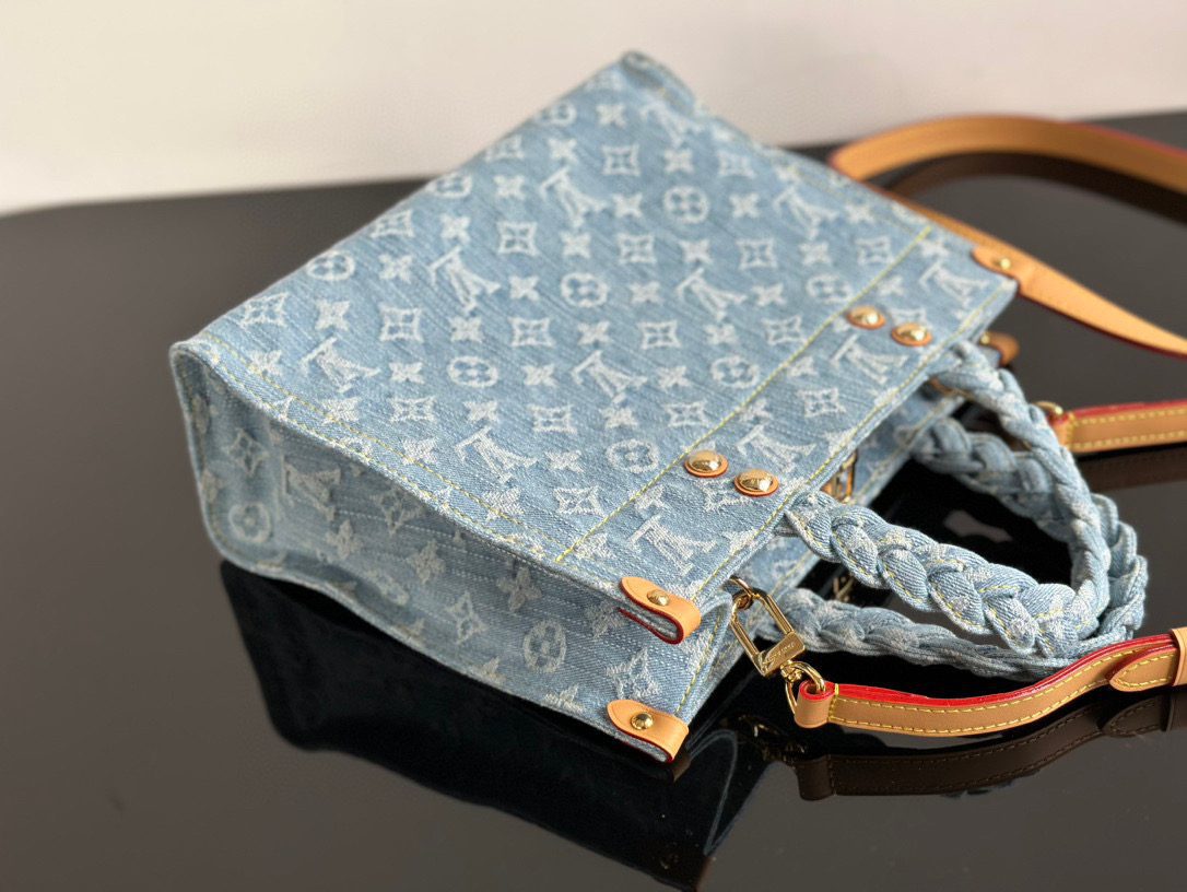 Louis Vuitton LET GO Small handbag view 7