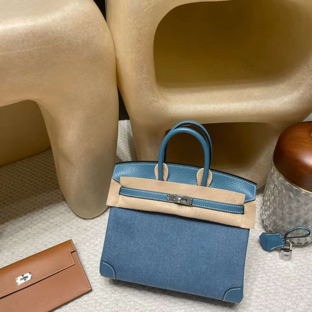 Hermès Birkin bag view 2