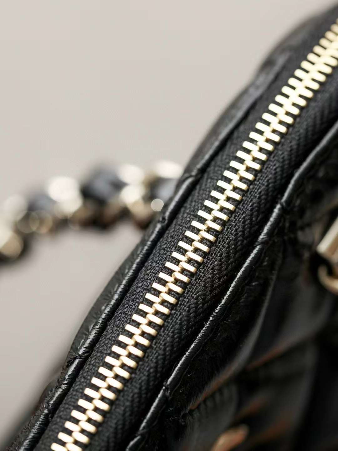 Chanel Clutch with Chain view 4