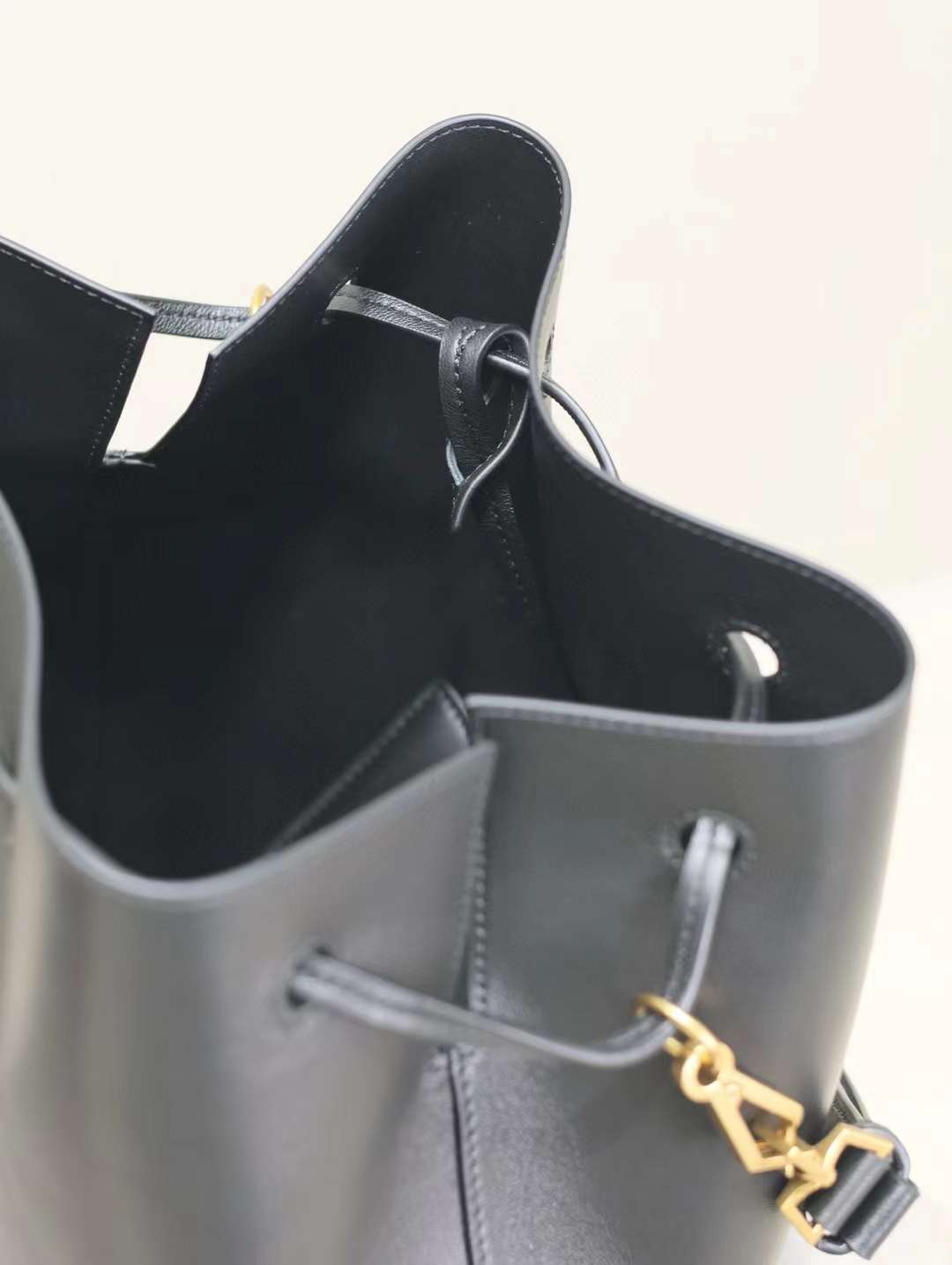 Saint Laurent PARIS VII pochon in lambskin view 4