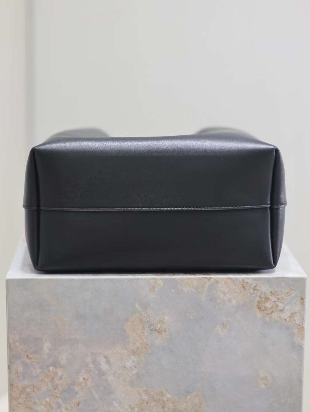 Saint Laurent PARIS VII pochon in lambskin view 6