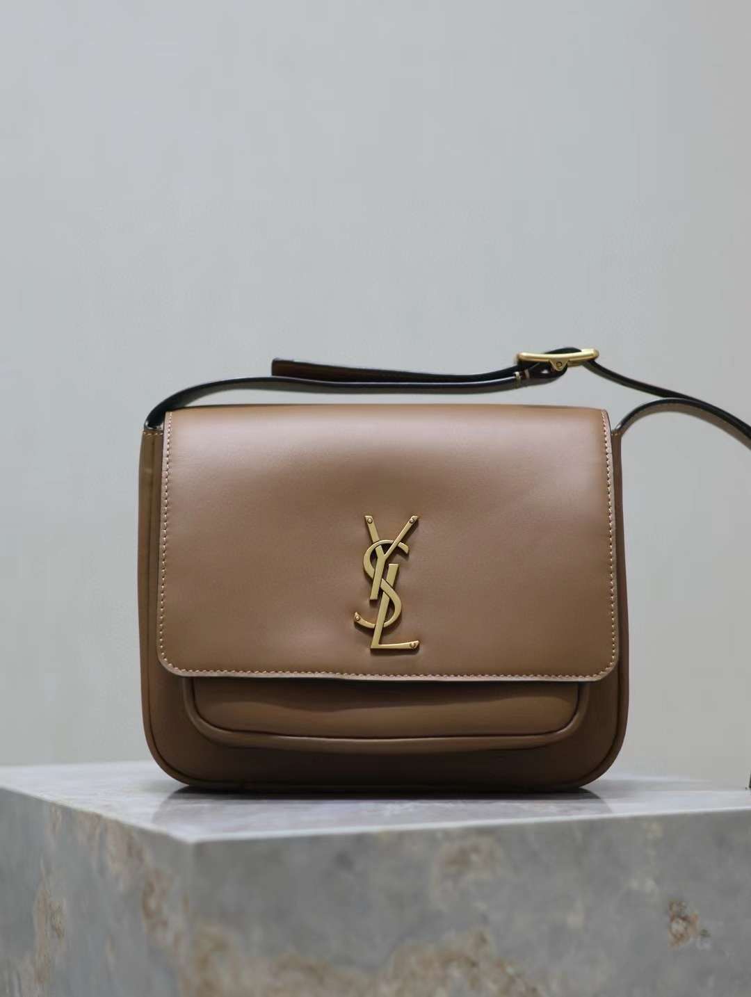 Saint Laurent NIKI besace in leather view 1