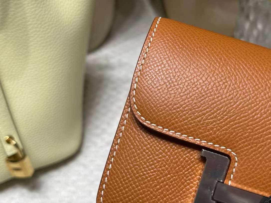 Hermès Constance Slim Purse view 6