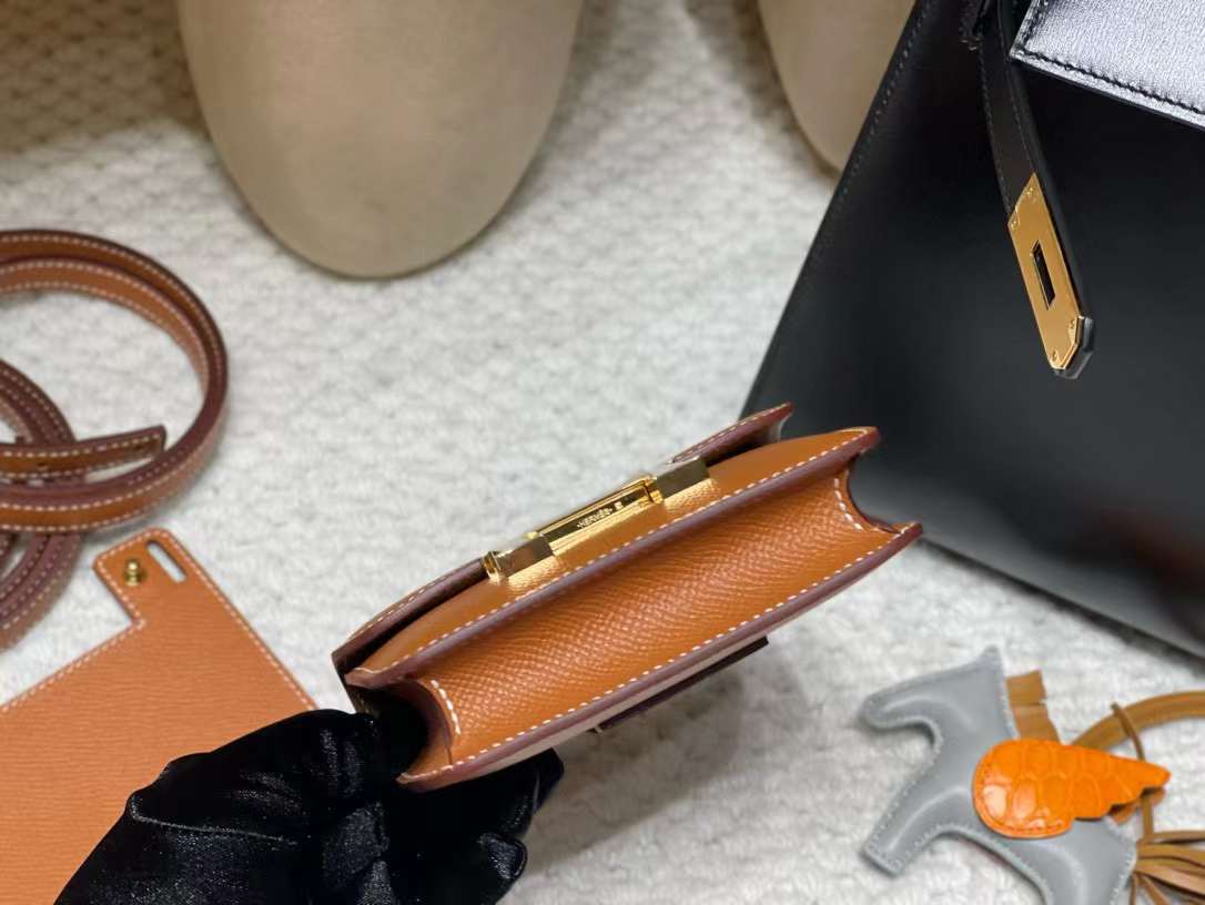 Hermès Constance Slim Purse view 5