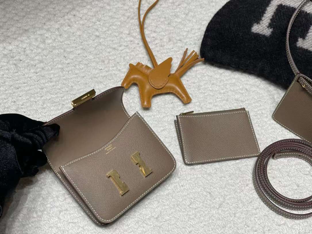 Hermès Constance Slim Purse view 7