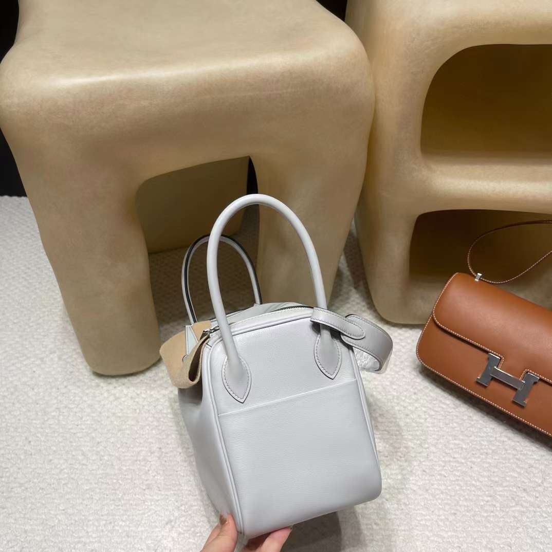 Hermès Mermes Lindy 26 view 4