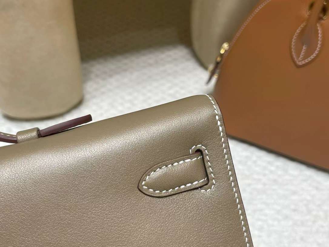 Hermès KELLY CUT bag for dinner view 6