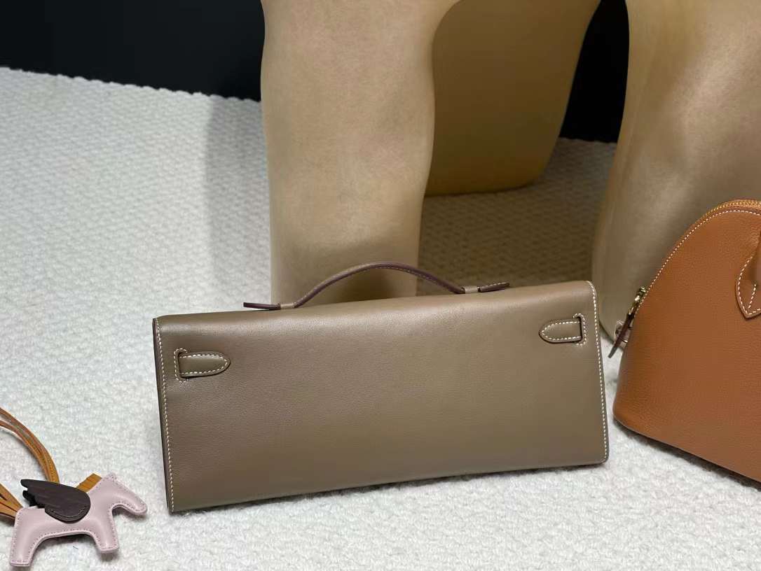 Hermès KELLY CUT bag for dinner view 9