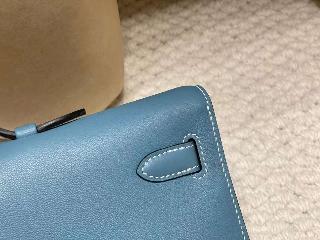 Hermès KELLY CUT bag for dinner view 4