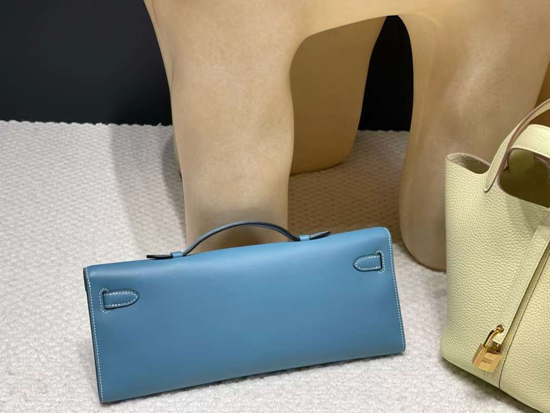 Hermès KELLY CUT bag for dinner view 8