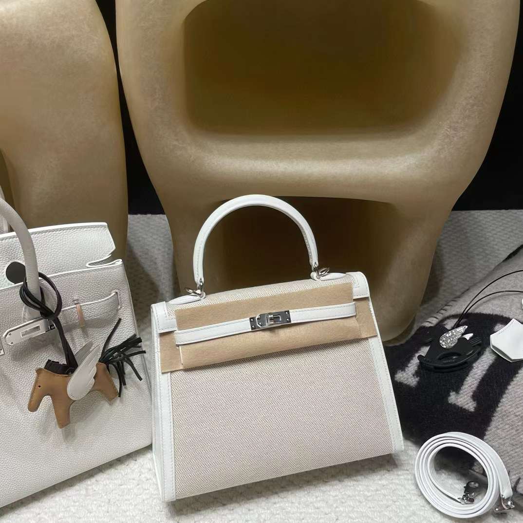 Hermès Kelly 28 Toile H view 2