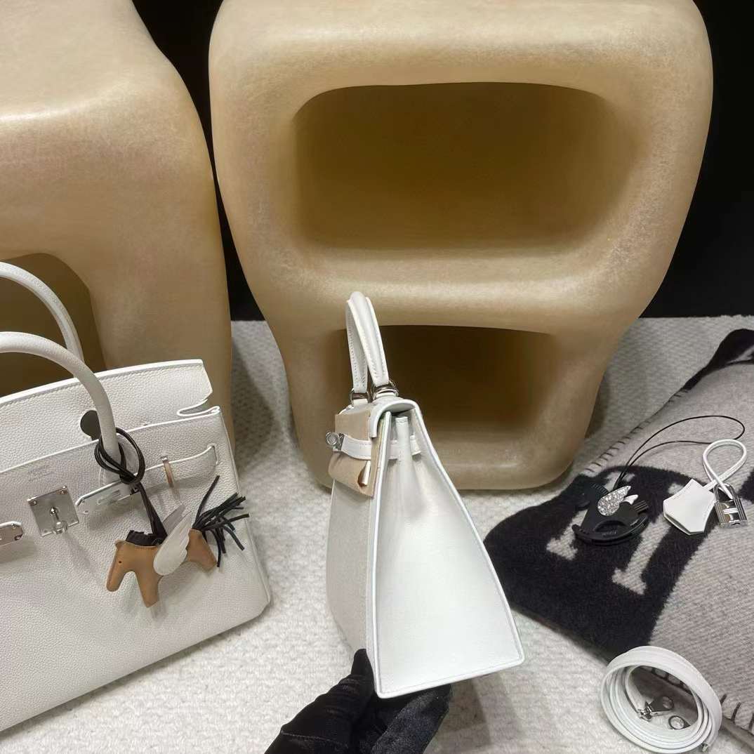 Hermès Kelly 28 Toile H view 4