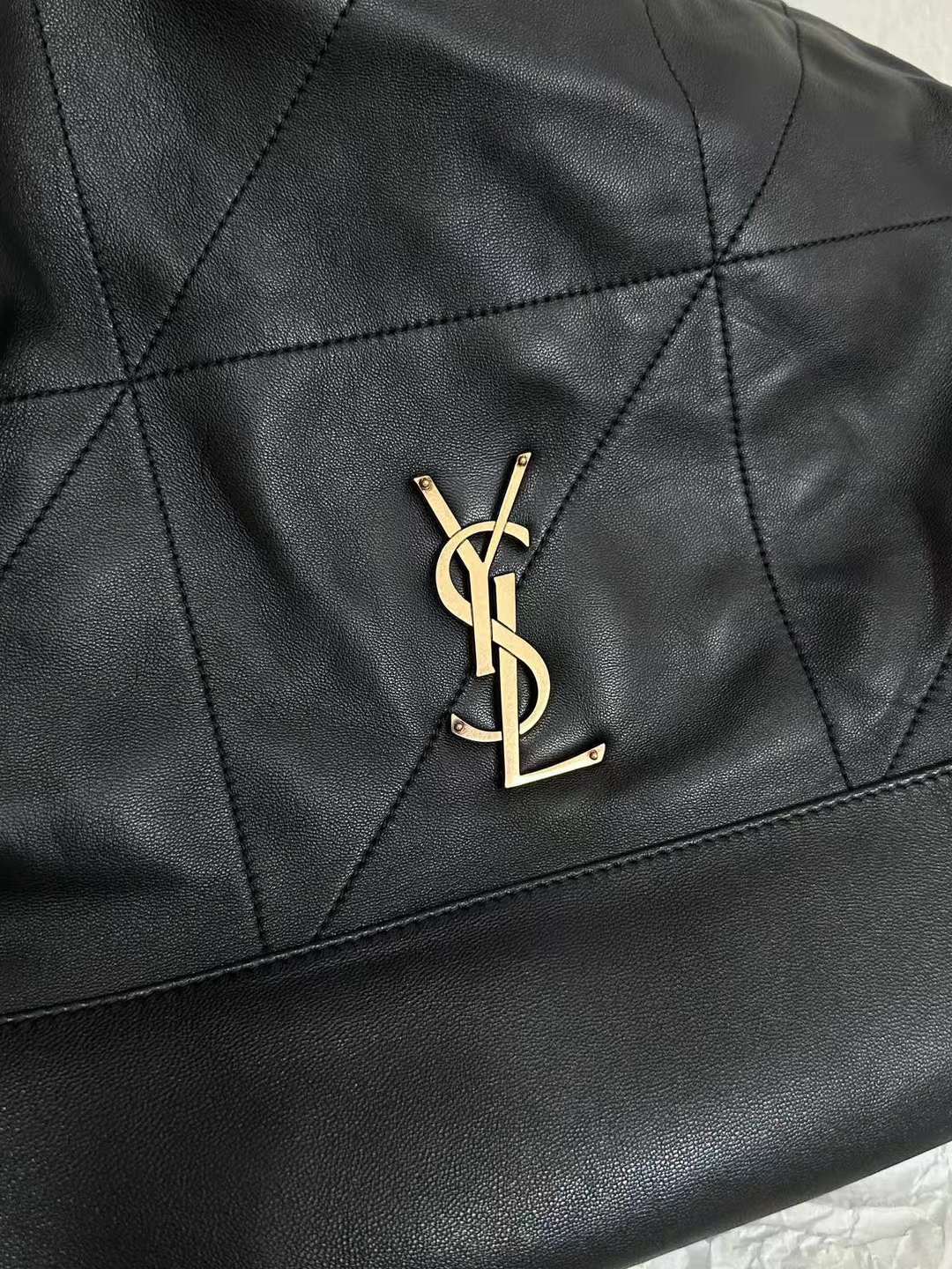 Saint Laurent Jamie 4.3 Large Pochon view 2