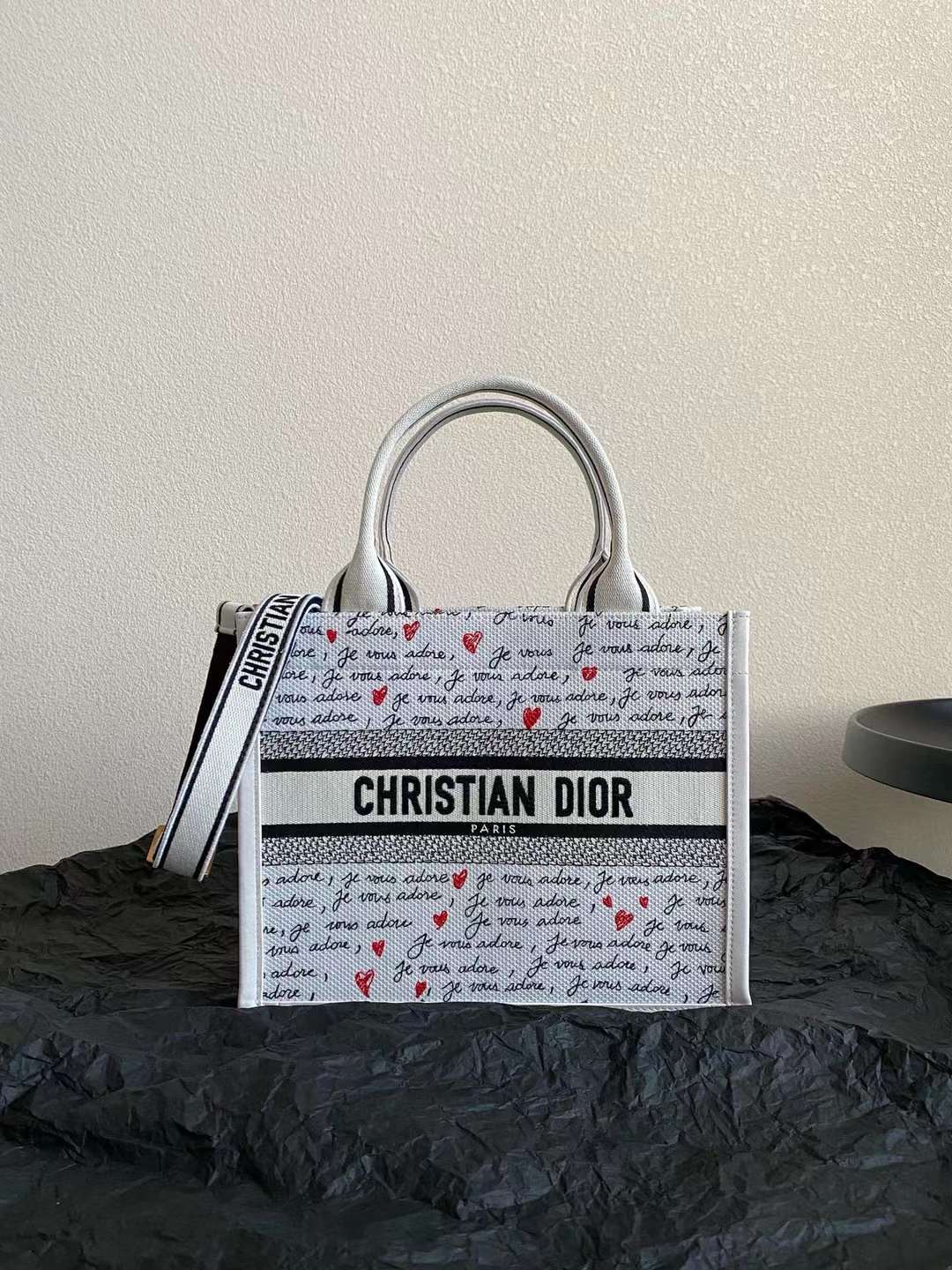 Dior amour Small Book Tote view 2