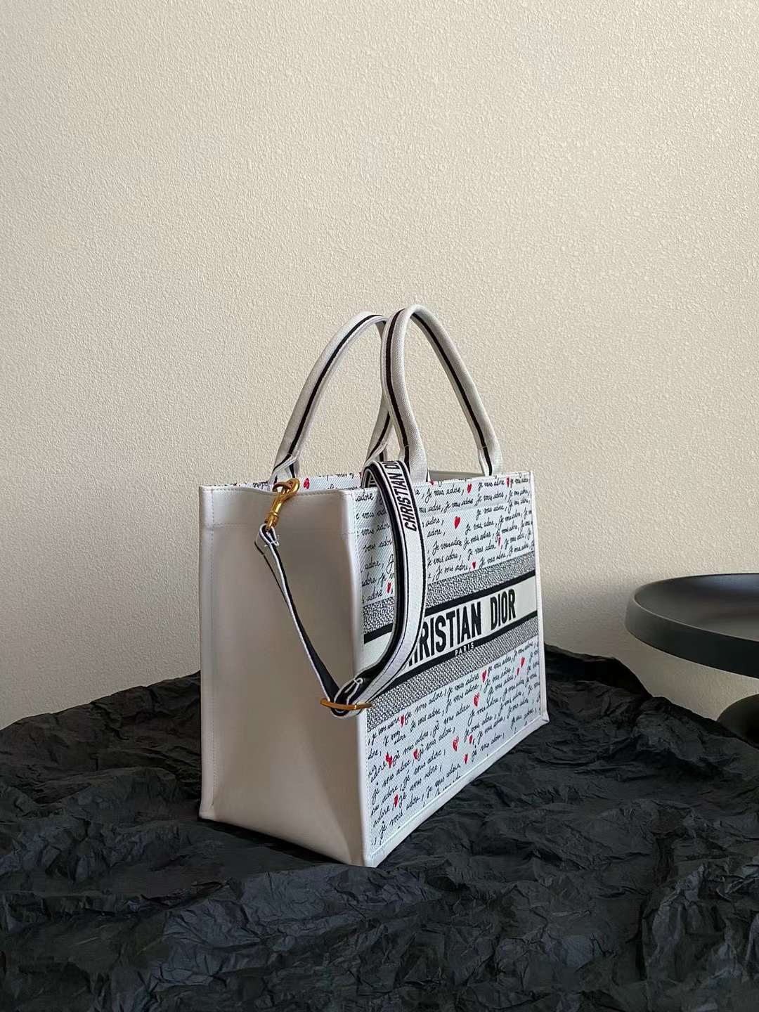 Dior amour Medium Book Tote view 3