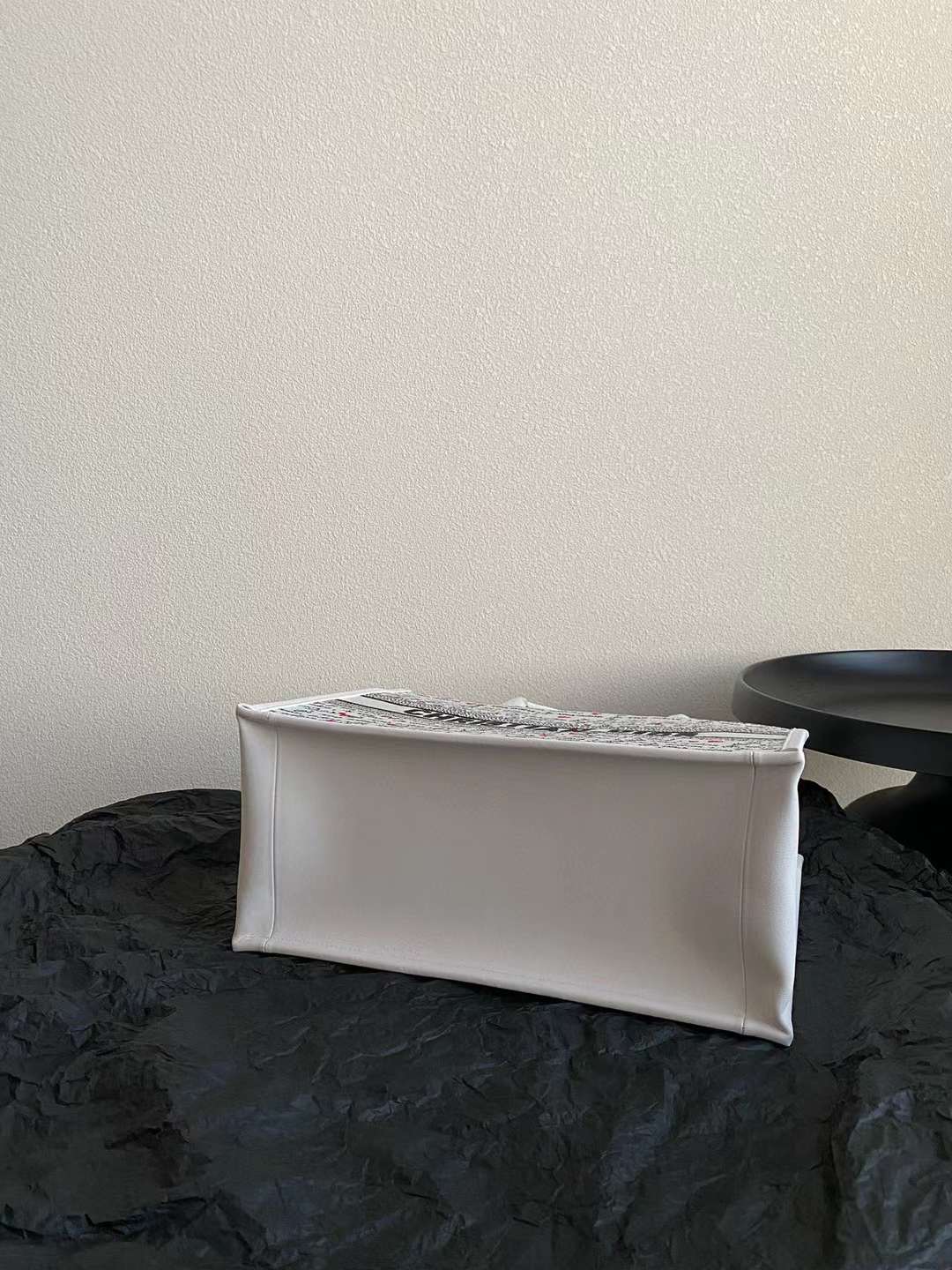 Dior amour Medium Book Tote view 4