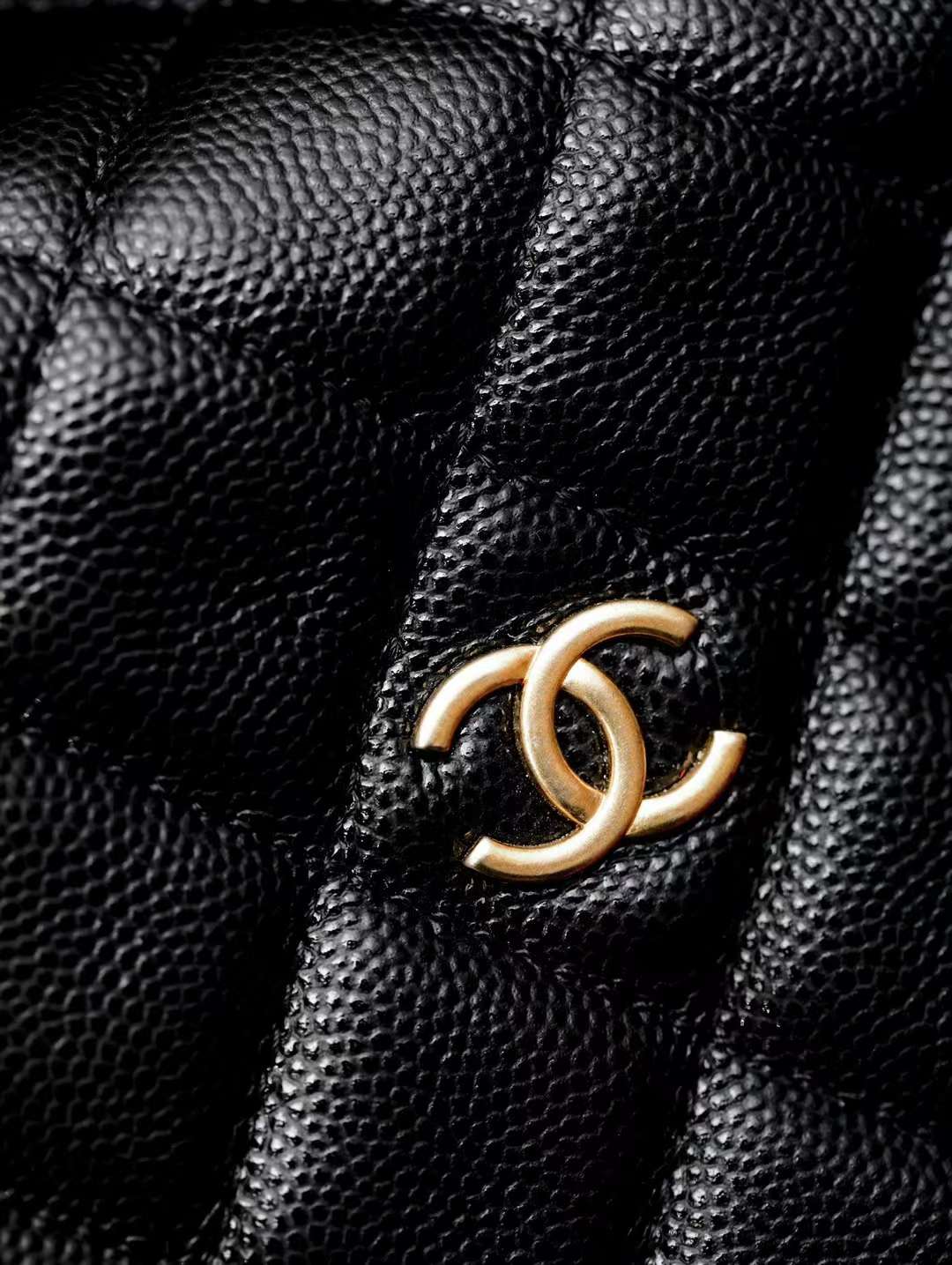 Chanel 24a Clutch With Chain view 4