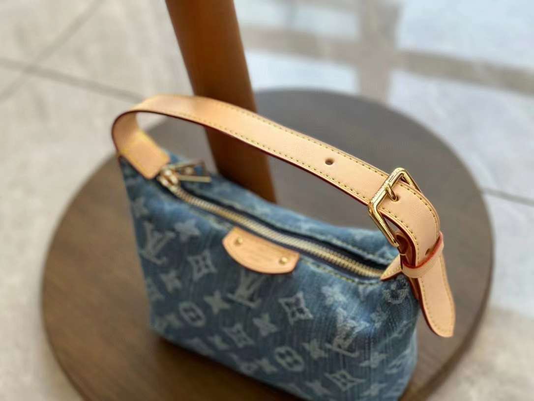 Louis Vuitton Hills Pochette Bag view 3