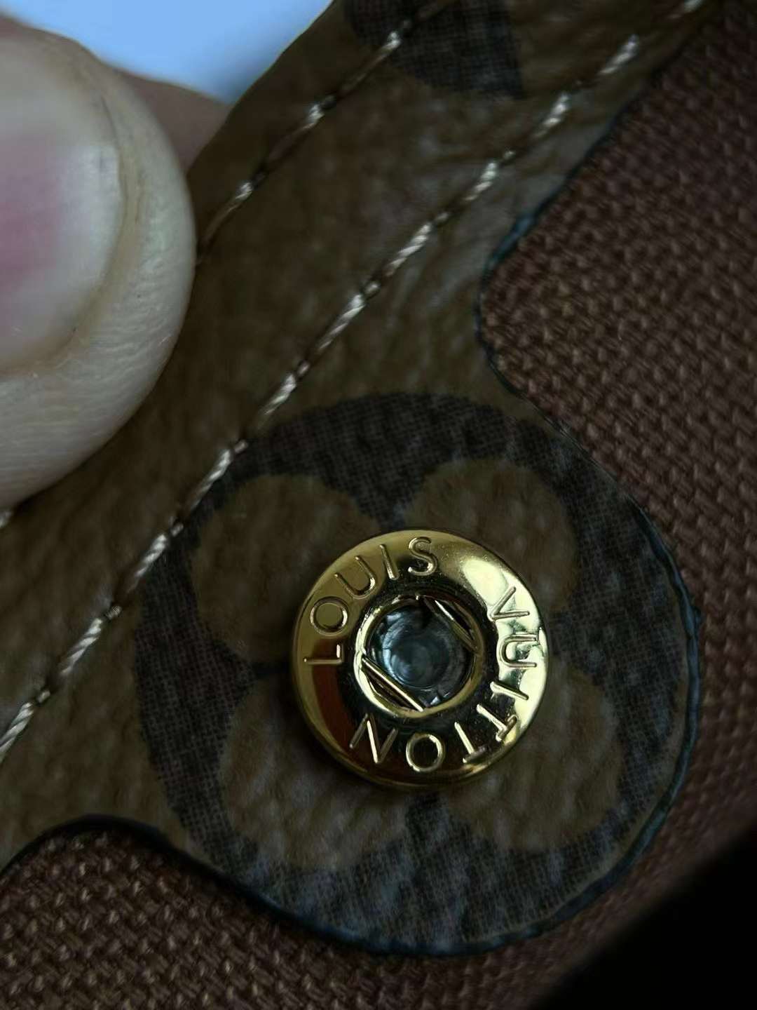 Louis Vuitton Atlantis Bb Bag view 3