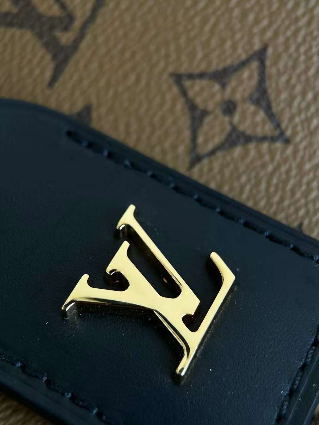 Louis Vuitton Atlantis Bb Bag view 4