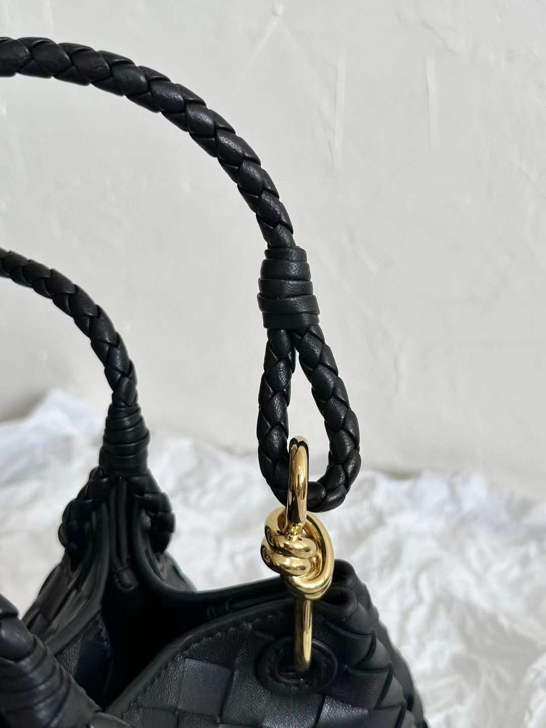 Bottega Veneta andiamo bag view 3