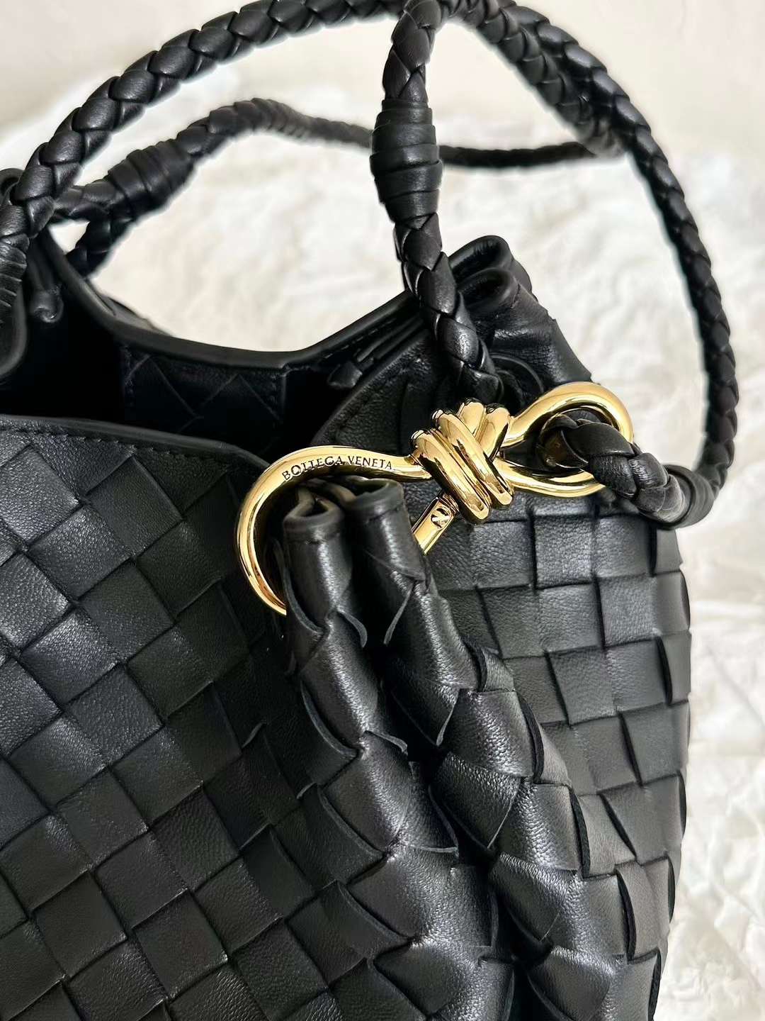 Bottega Veneta andiamo bag view 4