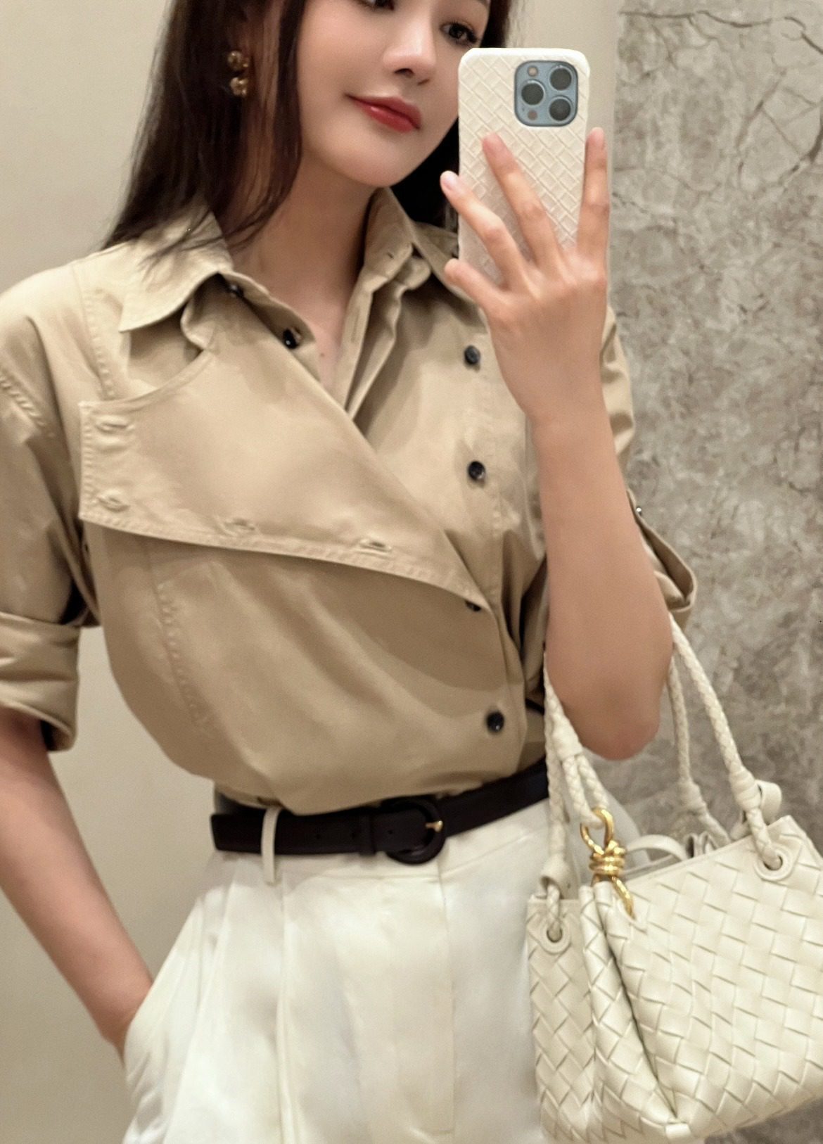 Bottega Veneta Andiamo Bag view 3