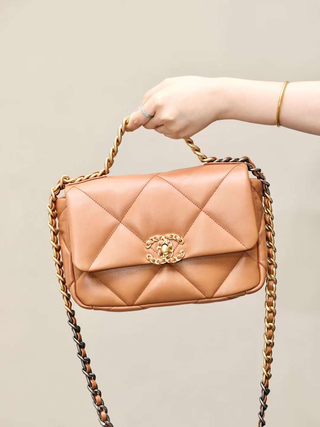Chanel 19 Handbag view 1
