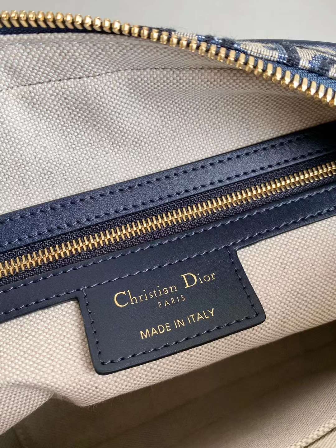 Dior D VIBE bowling bag view 7