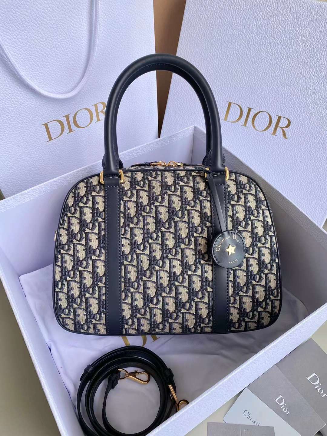 Dior D VIBE bowling bag view 9