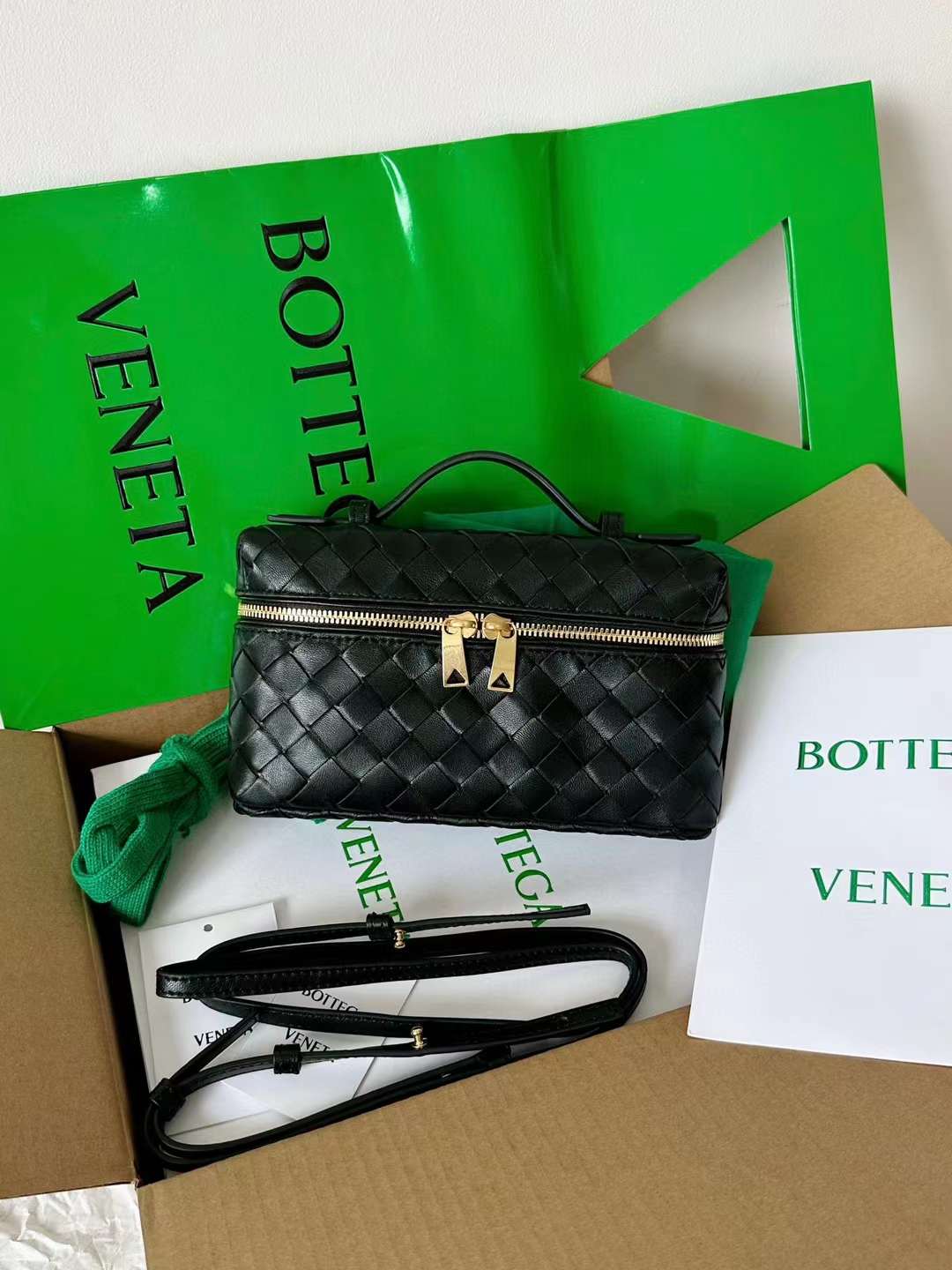 Bottega Veneta BV vanity Knit small box bags view 1
