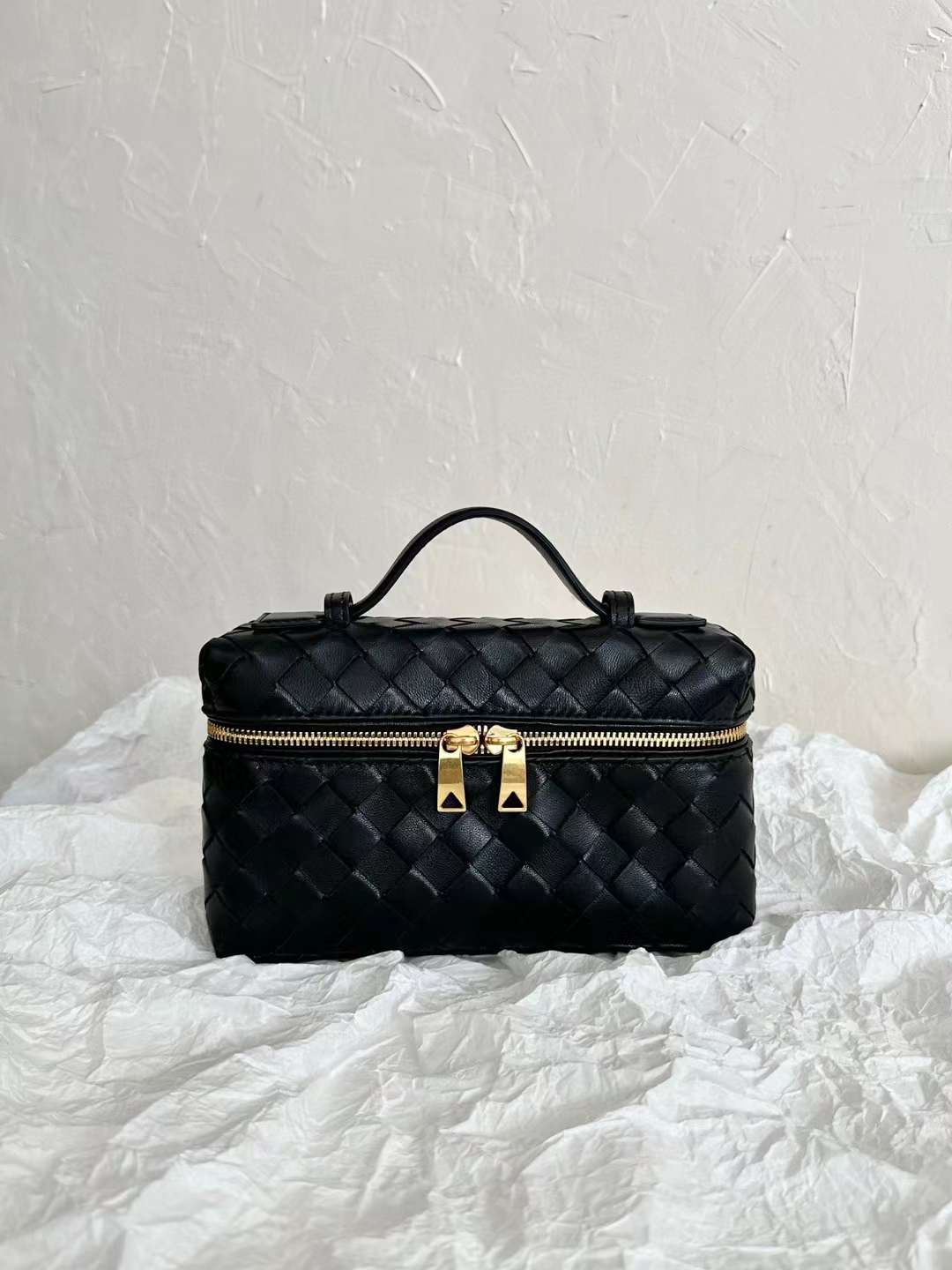 Bottega Veneta BV vanity Knit small box bags view 2
