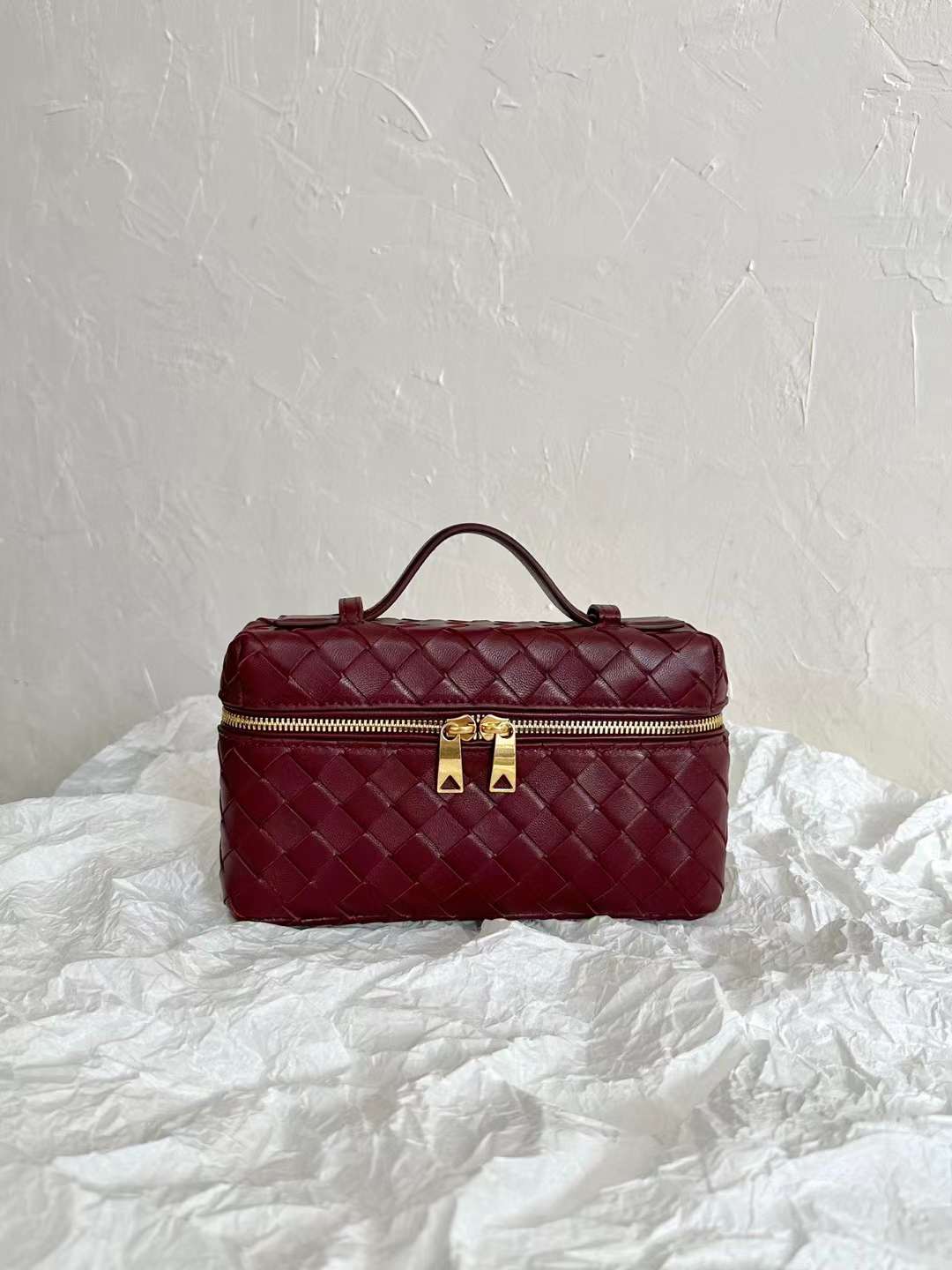 Bottega Veneta BV VANITY Knit small box bags view 2