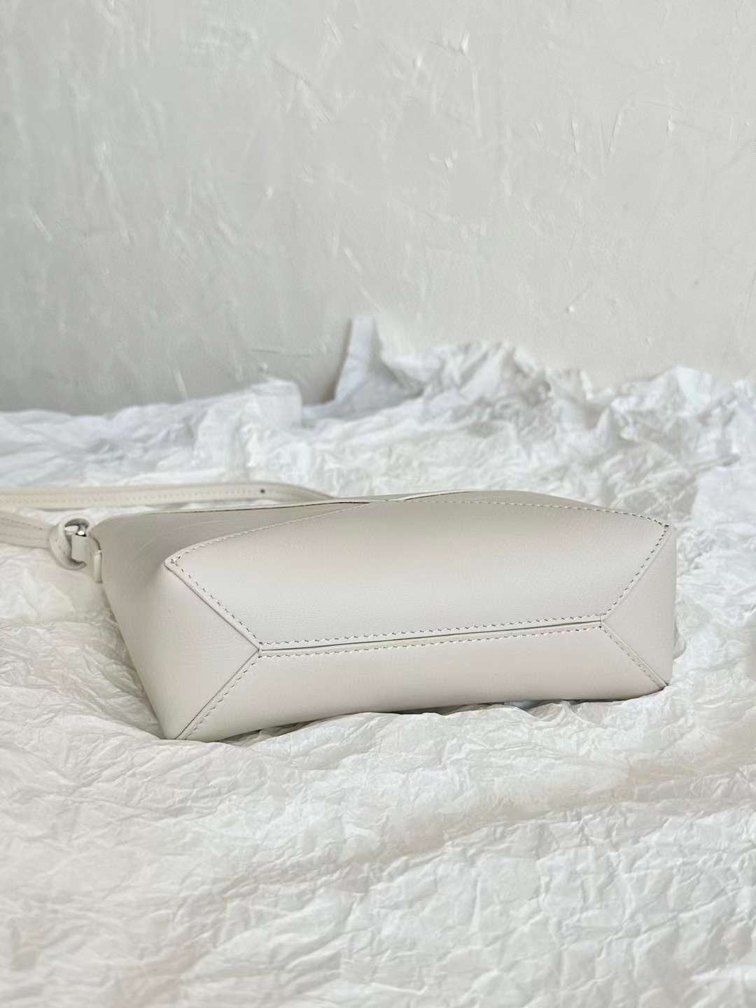 Loewe Puzzle Fold Pouch view 3