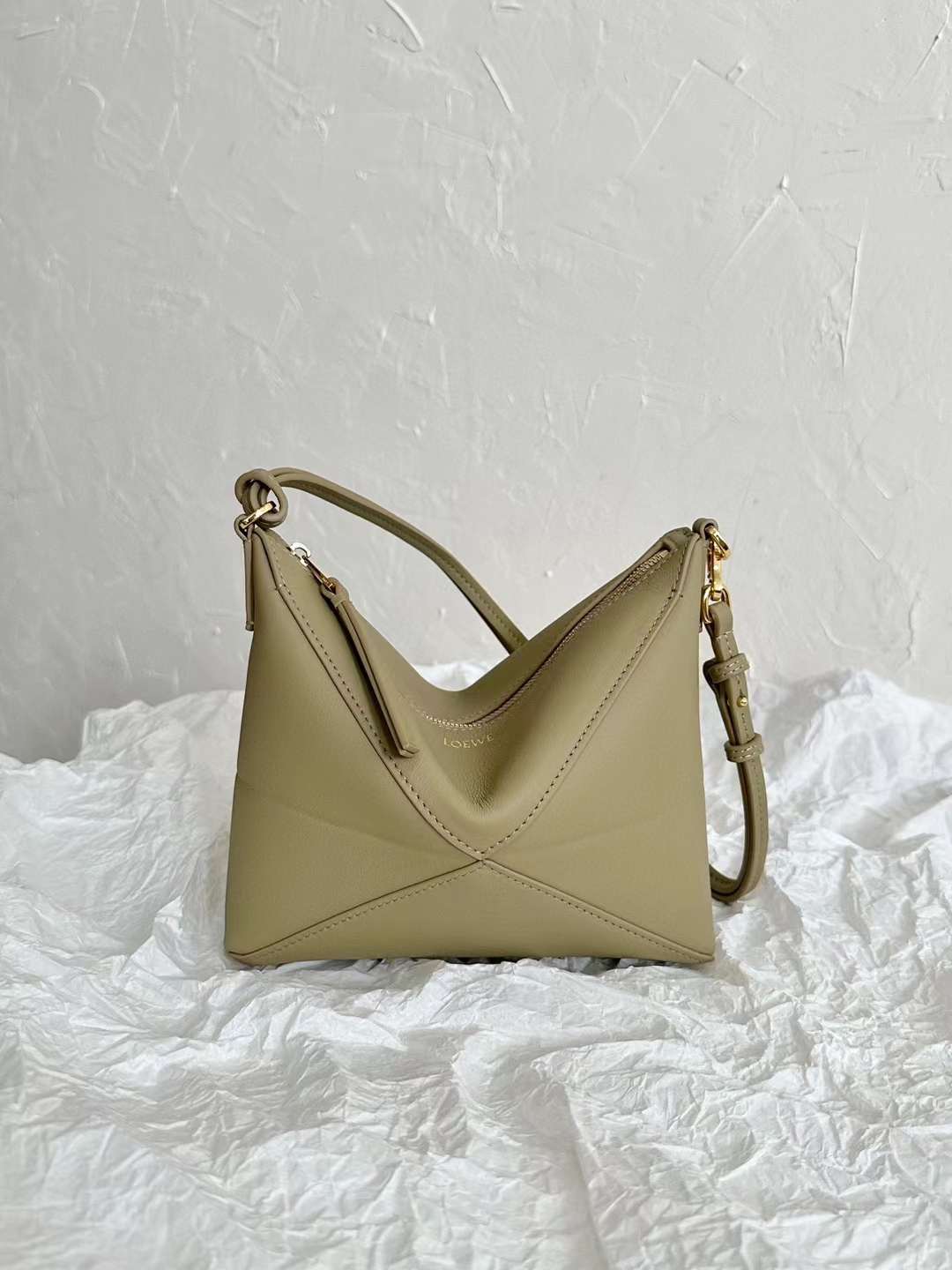 Loewe Puzzle Fold Pouch view 2
