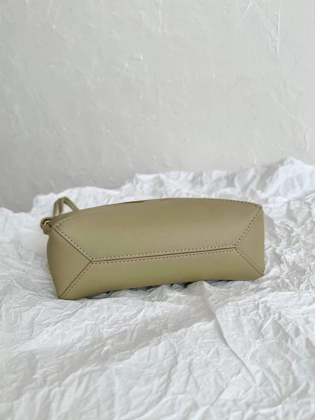Loewe Puzzle Fold Pouch view 4