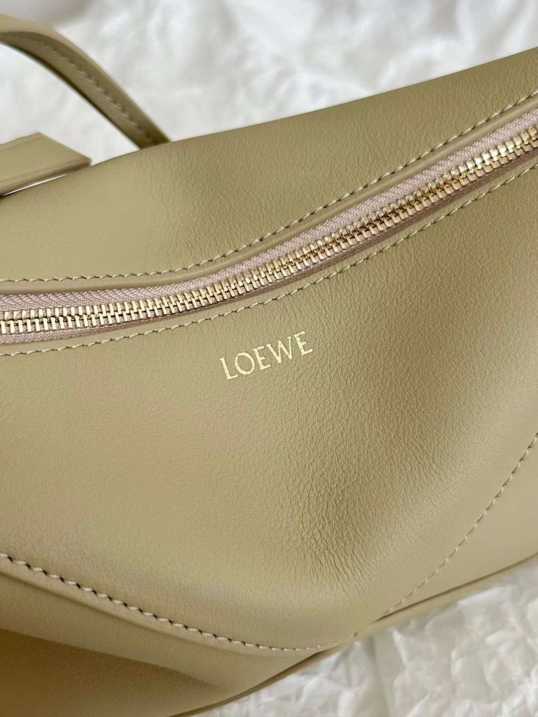 Loewe Puzzle Fold Pouch view 5