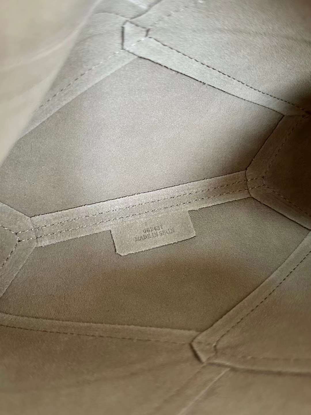 Loewe Puzzle Fold Pouch view 7
