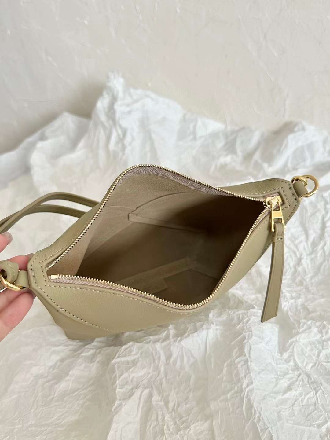 Loewe Puzzle Fold Pouch view 8