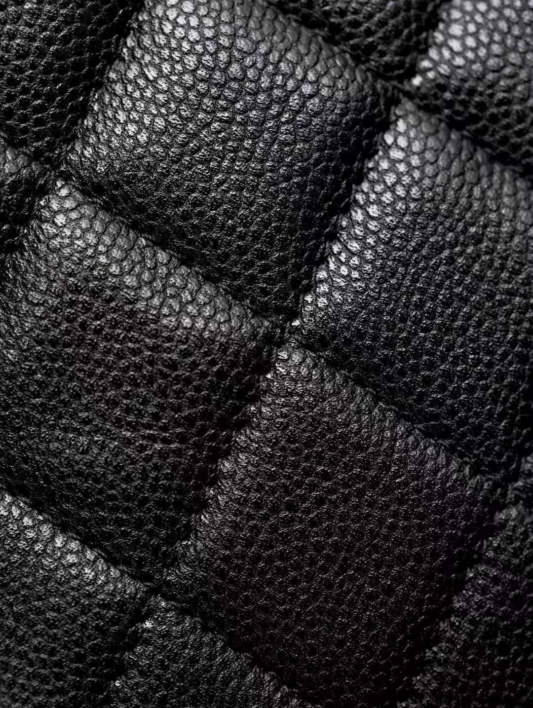 Chanel 24C classic clutch with chain view 4