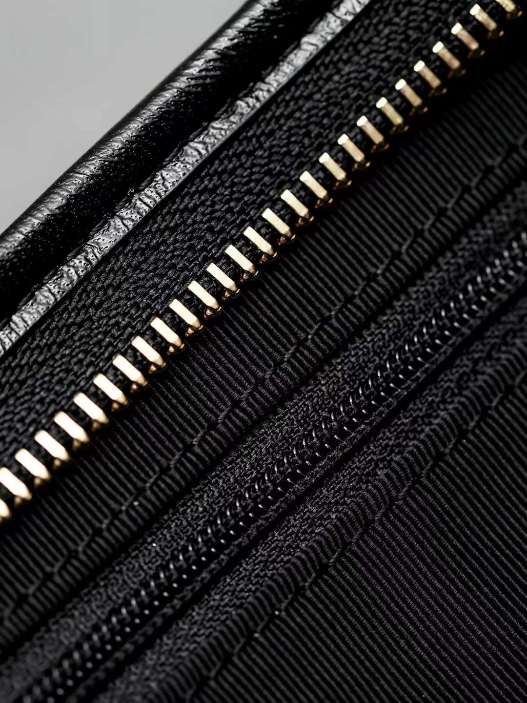 Chanel 24A Wandering underarm bag view 8
