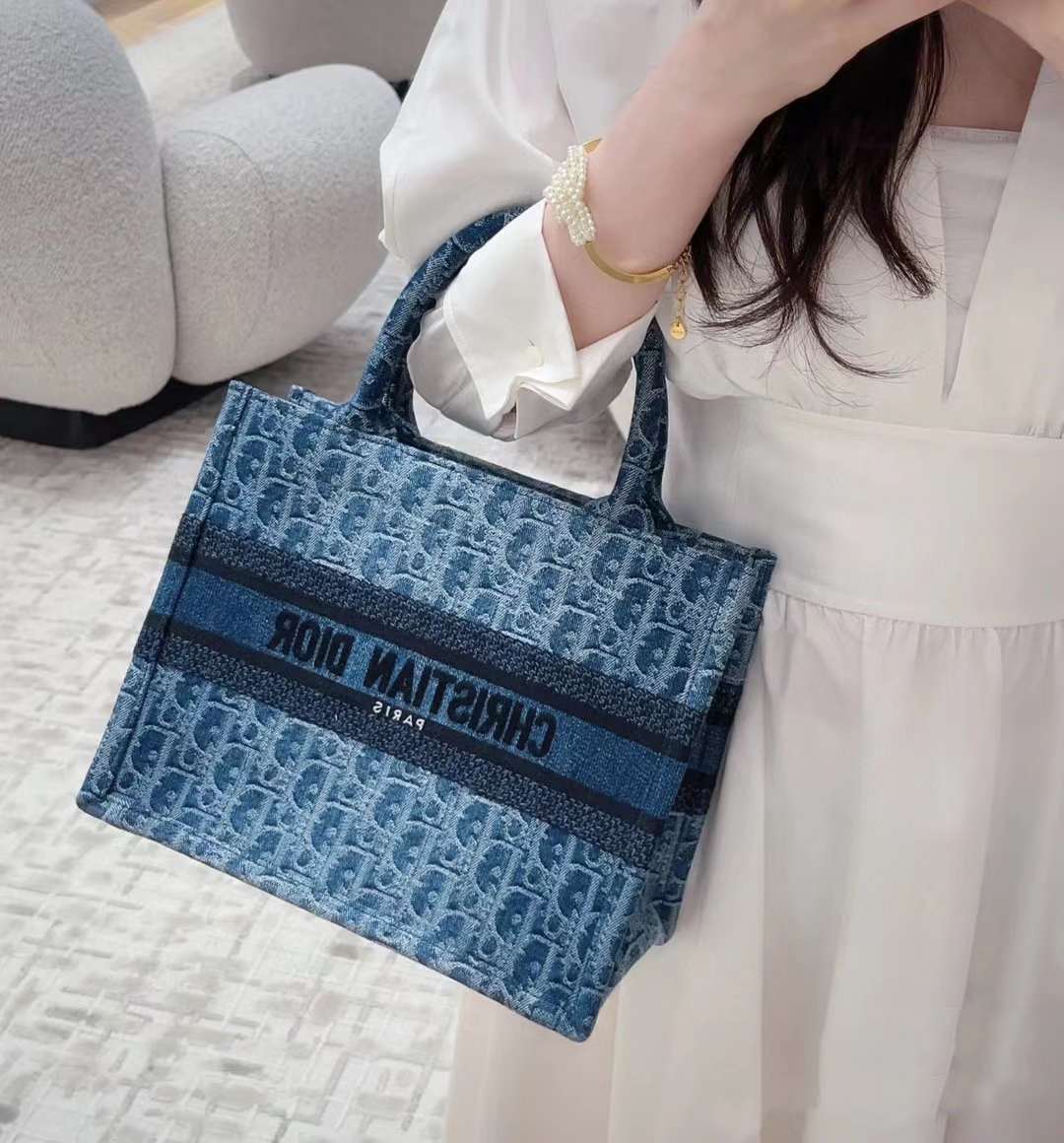 Dior Cd Book Tote Bag view 9