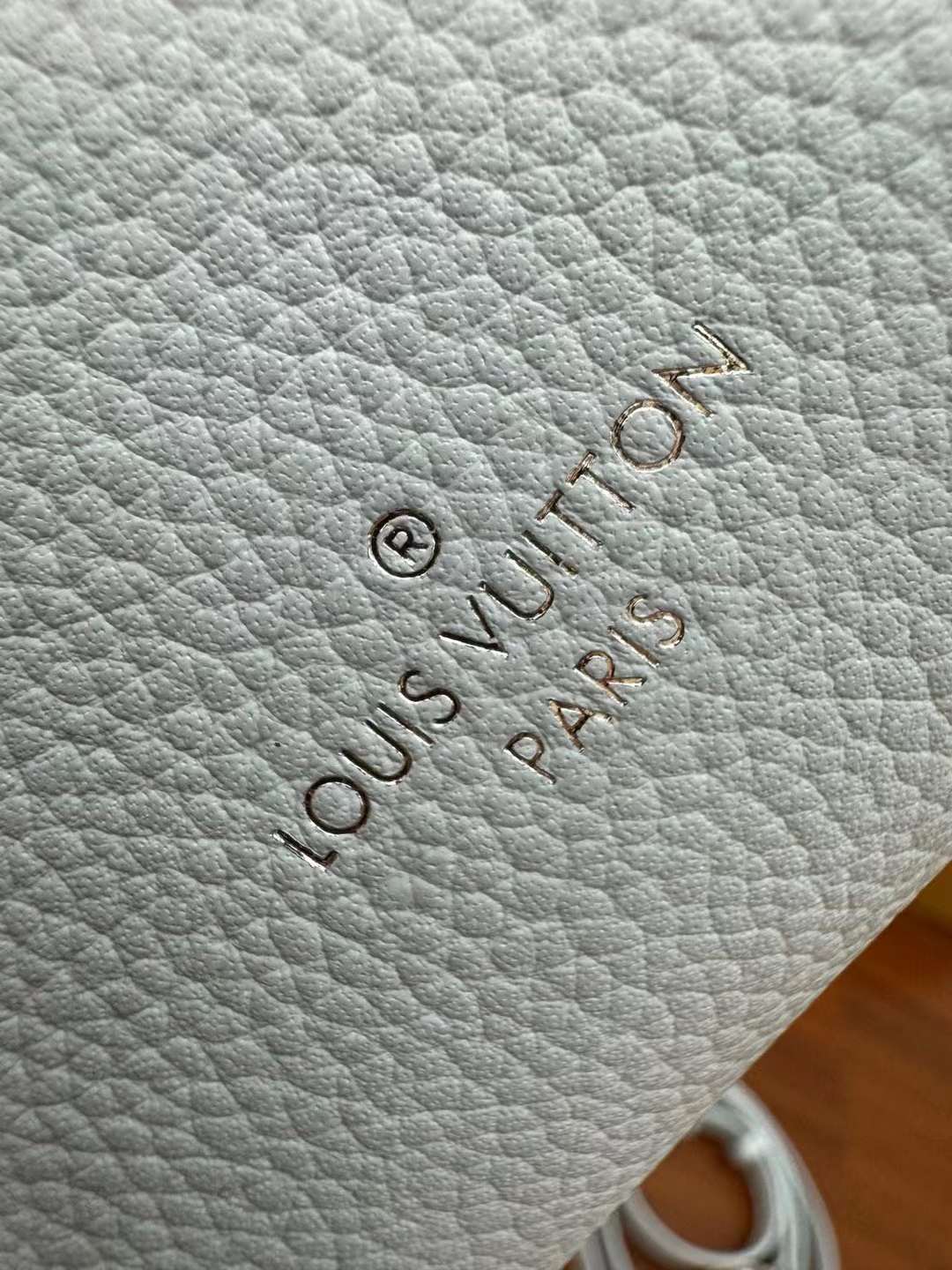 Louis Vuitton Side Trunk PM M25067 view 4