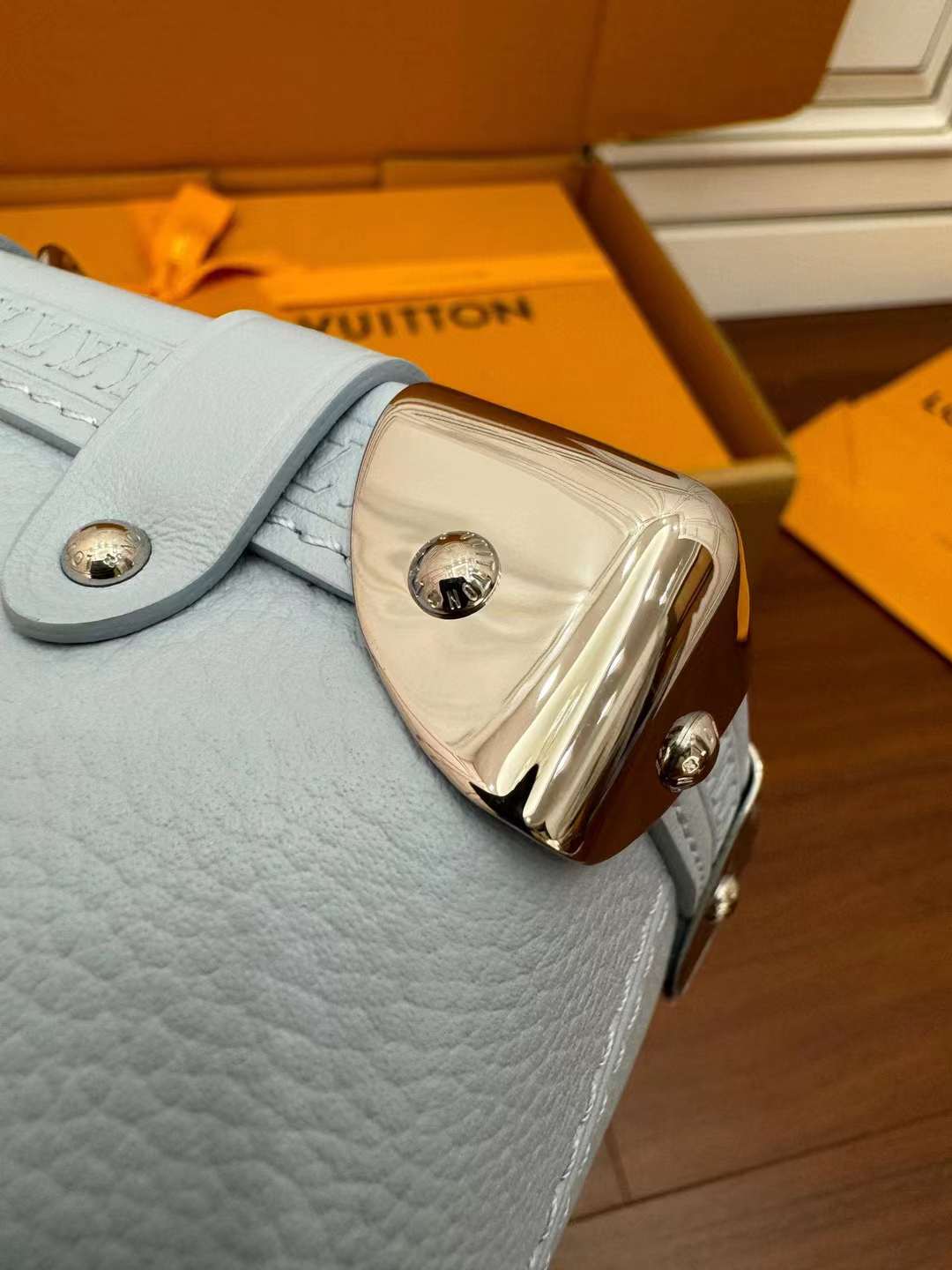 Louis Vuitton Side Trunk PM M25067 view 5