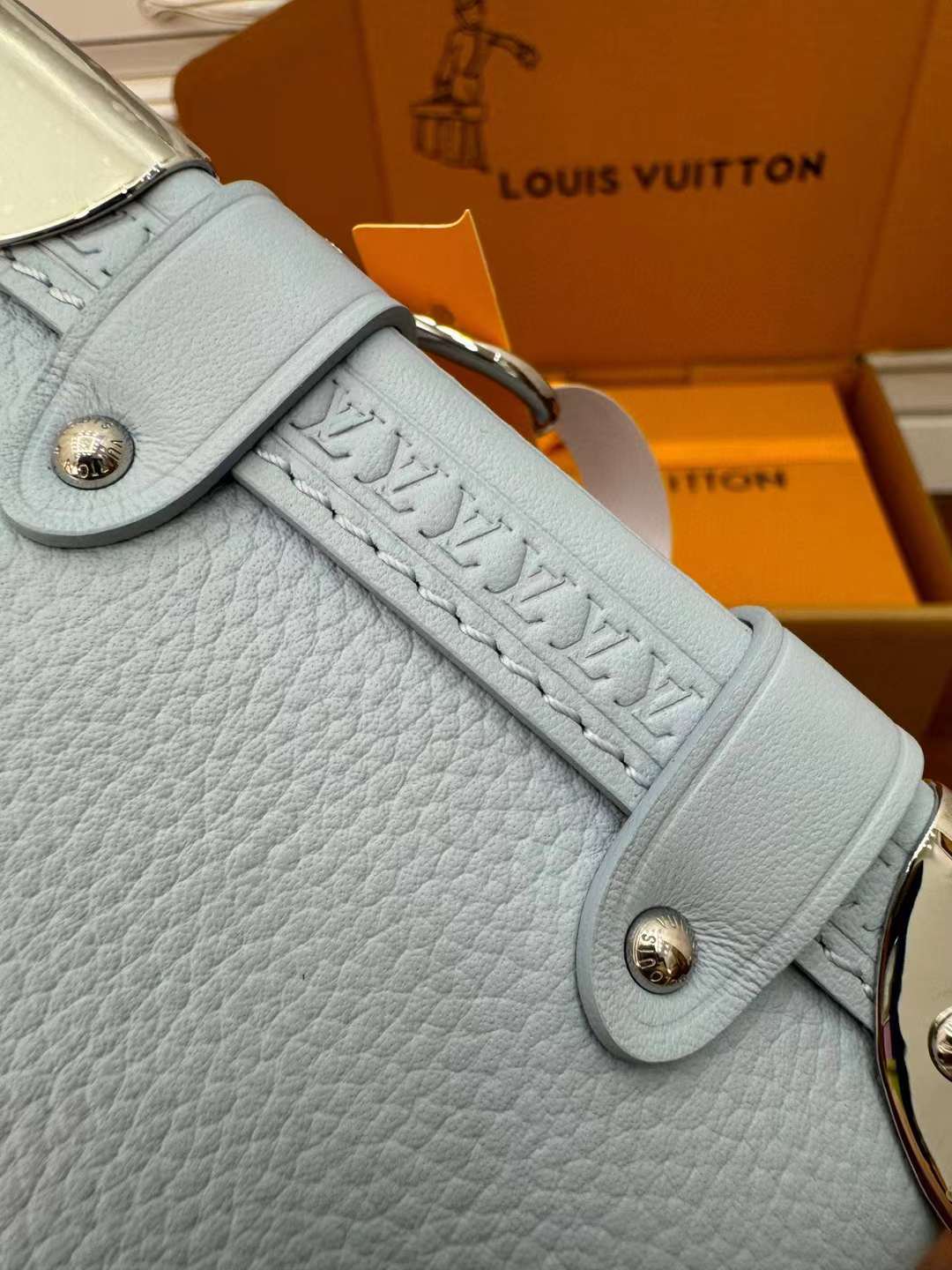Louis Vuitton Side Trunk PM M25067 view 7