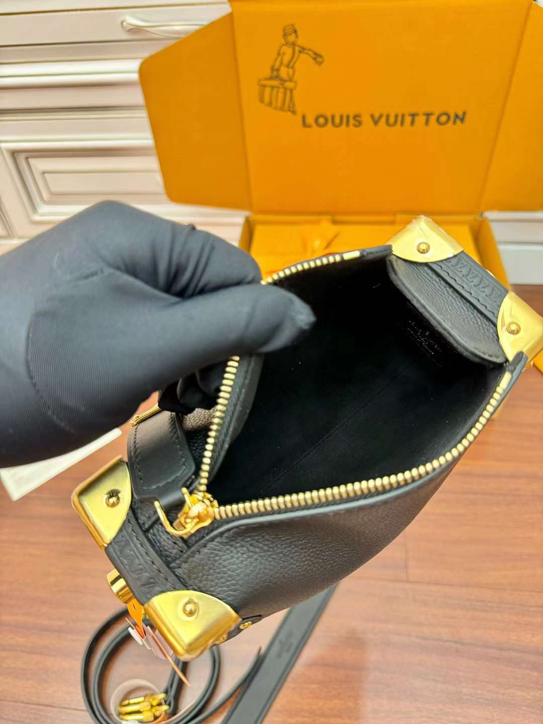 Louis Vuitton Side Trunk PM M423817 view 3