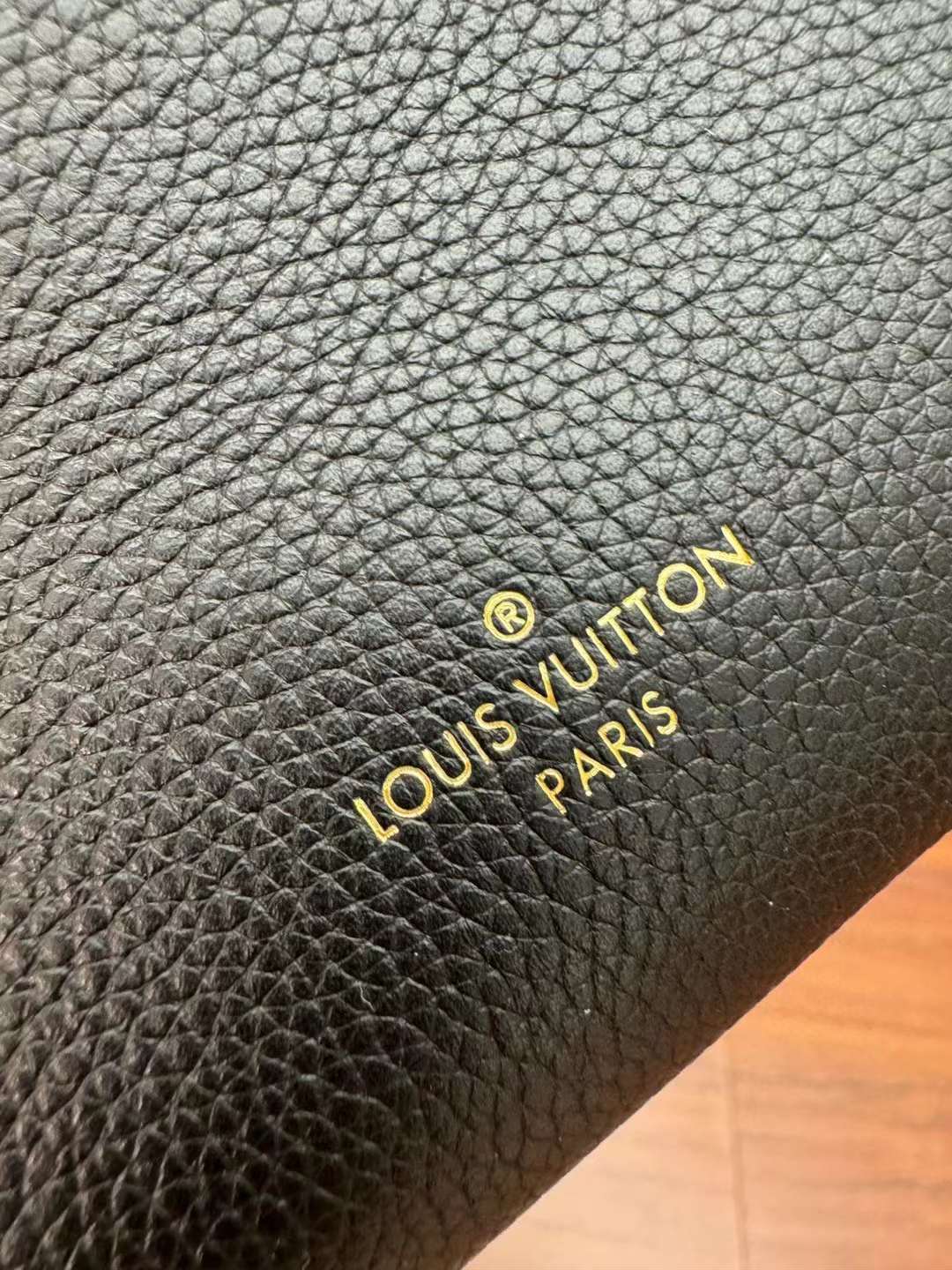 Louis Vuitton Side Trunk PM M423817 view 6